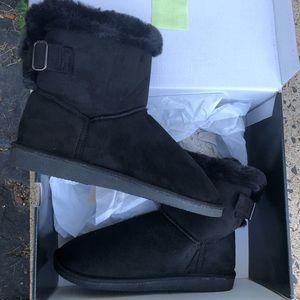 BNIB Torrid cozy boots